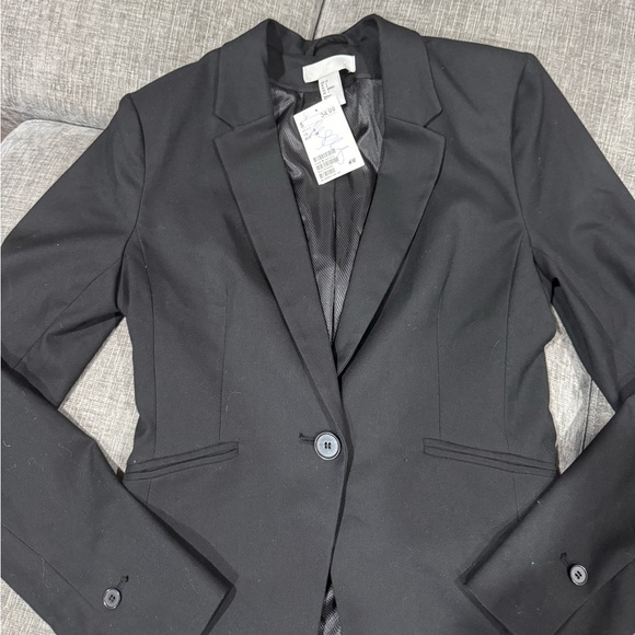 *SOLD* NEW H&M Women’s Black Long Sleeve Button Up Blazer Tailored Size 2 - Picture 4 of 5